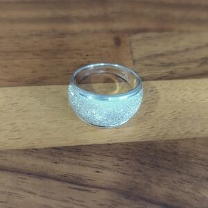 Sterling silver 925 dome textured ring size 8